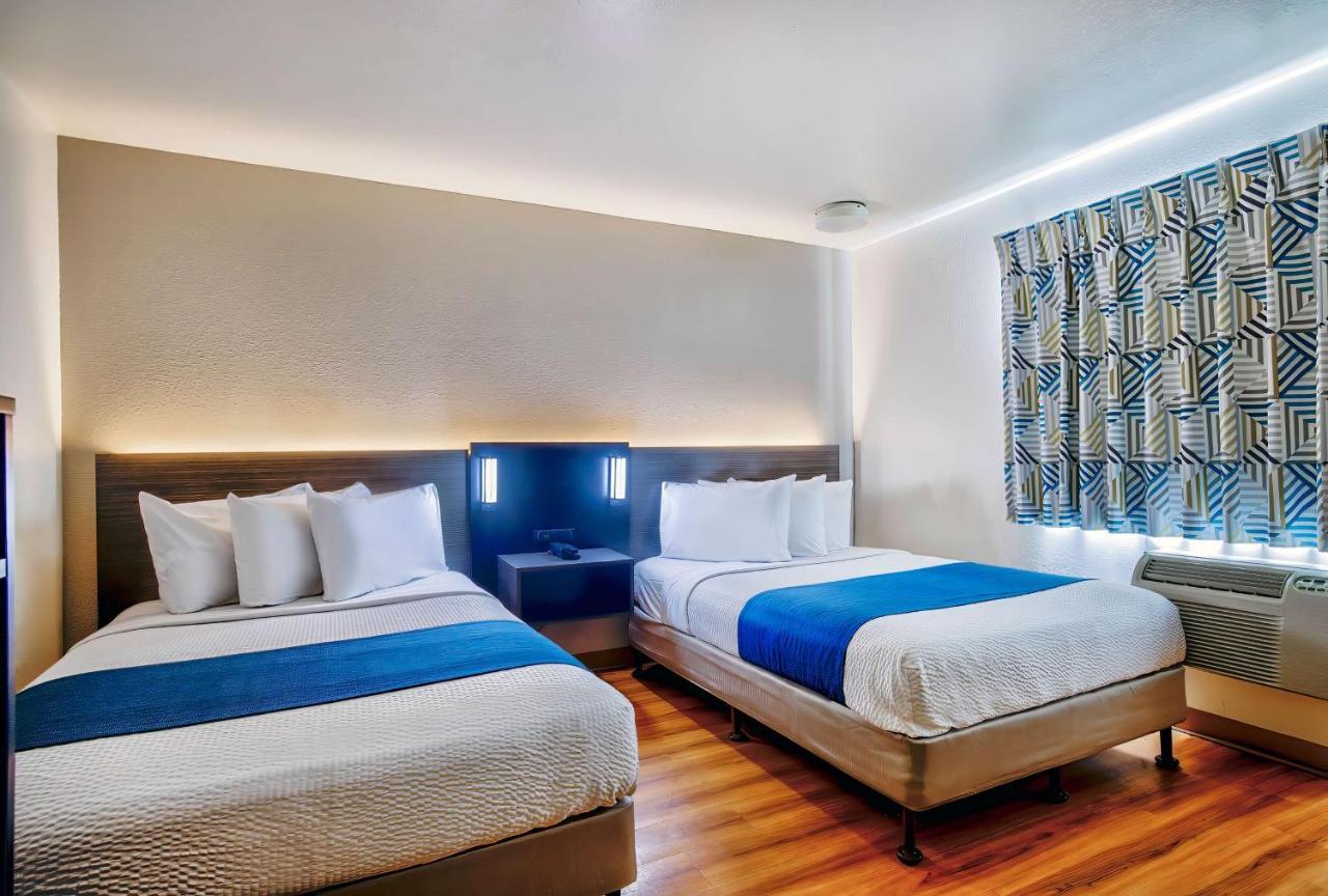 Quadruple Room Disability Access,1322674765:JPEG