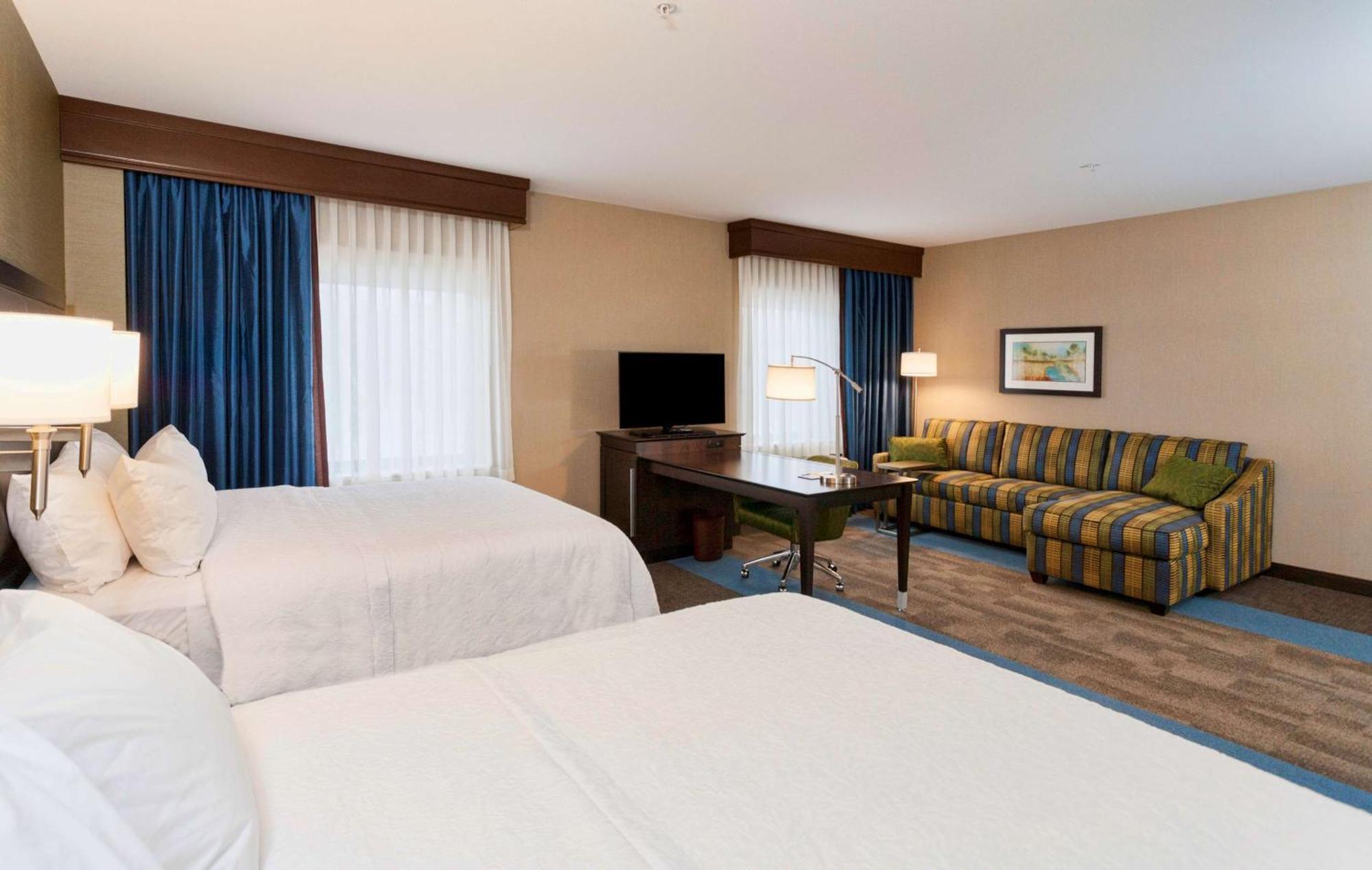 Queen Studio Suite Two Queen Beds Non-Smoking,1557392035:JPEG