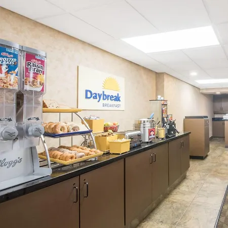 Days Inn By Wyndham Duluth Lakewalk-2