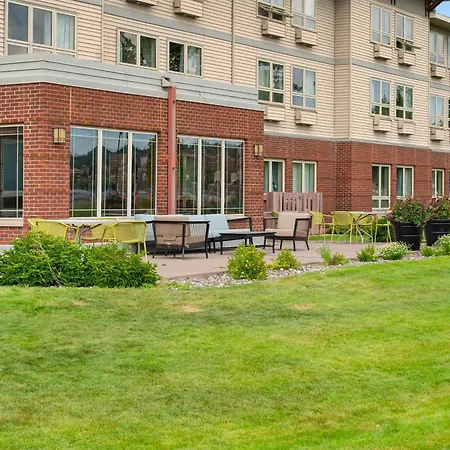 Hampton Inn Duluth-Canal Park-2