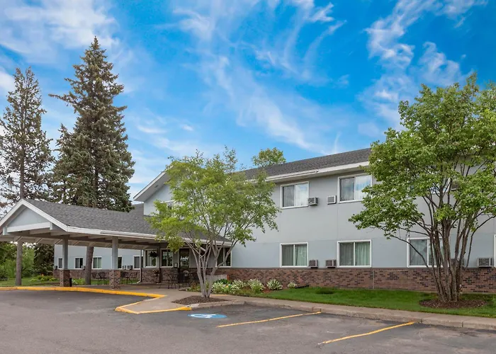 Super 8 By Wyndham Duluth Hotel